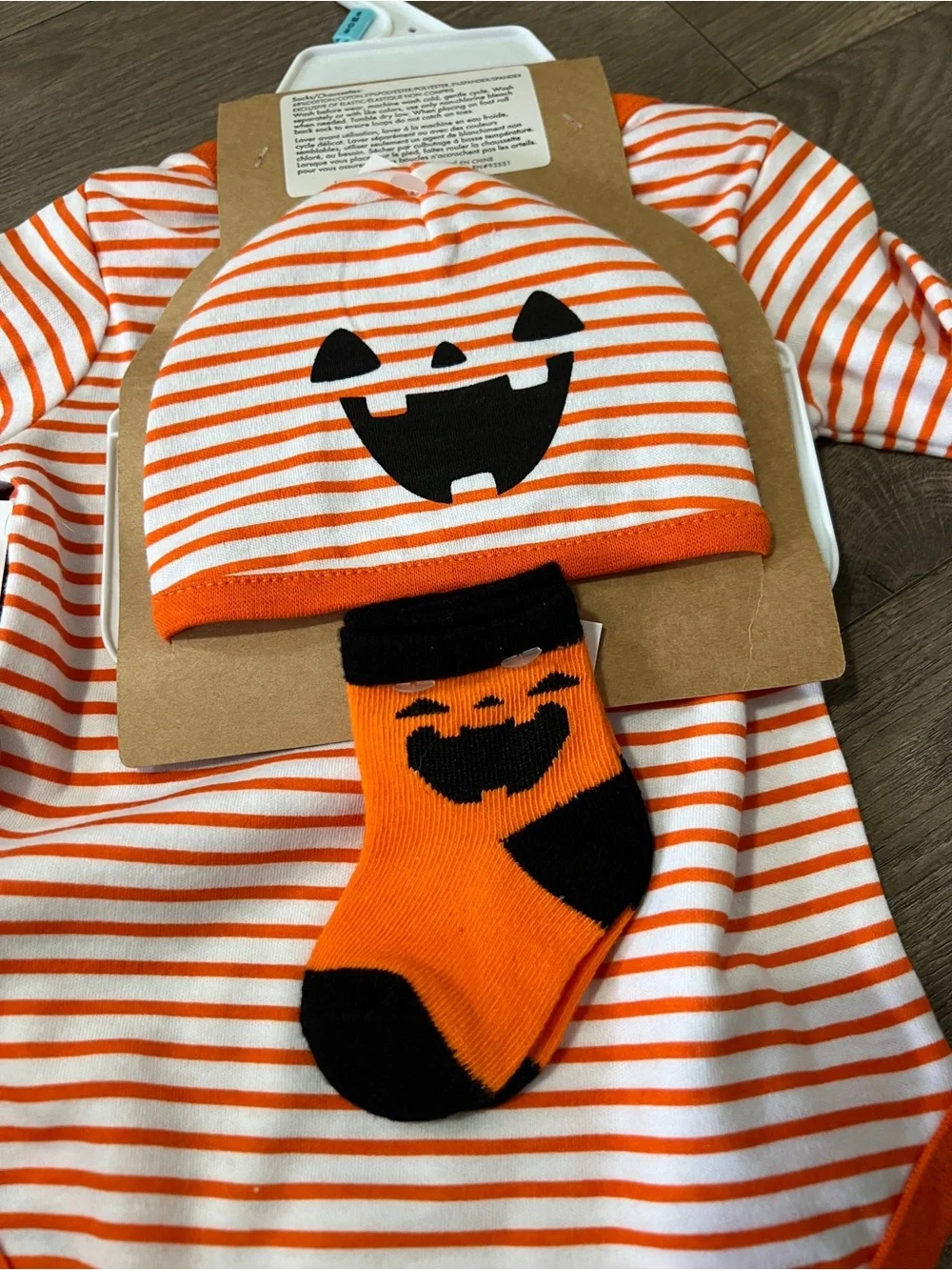 Halloween “ Mommy’s Little Monster” Four Piece Set 6 Months New